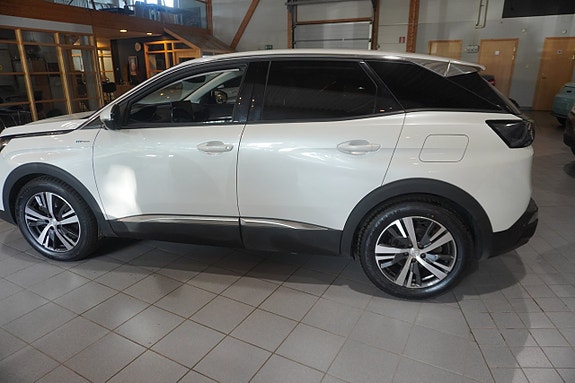 Peugeot 3008 3 of 8