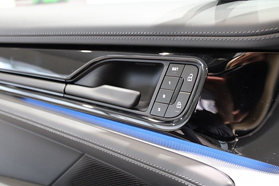 Porsche Panamera 4 20 of 20