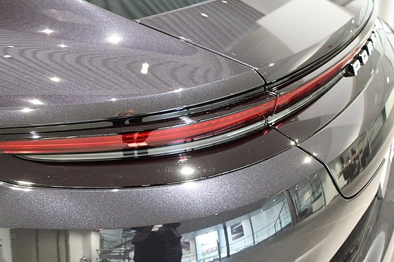 Porsche Panamera 4 8 of 20