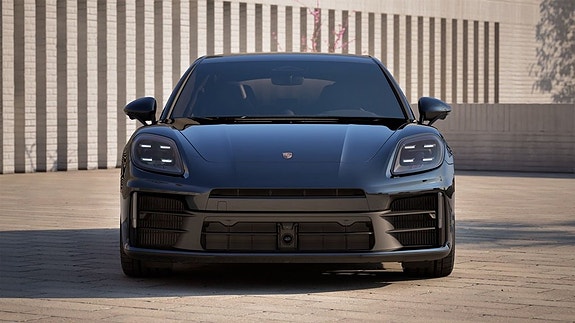 Porsche Panamera 4 8 of 10