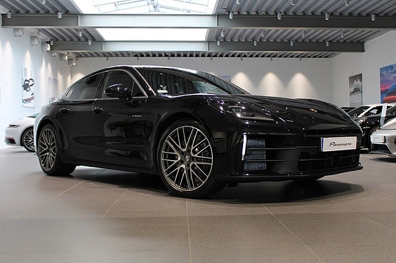 Porsche Panamera 4