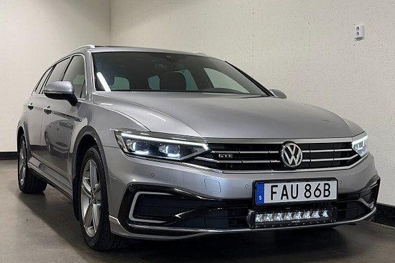 Volkswagen Passat 3 of 27