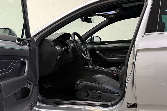 Volkswagen Passat 6 of 27