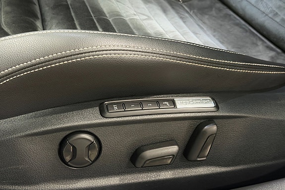 Volkswagen Passat 8 of 27