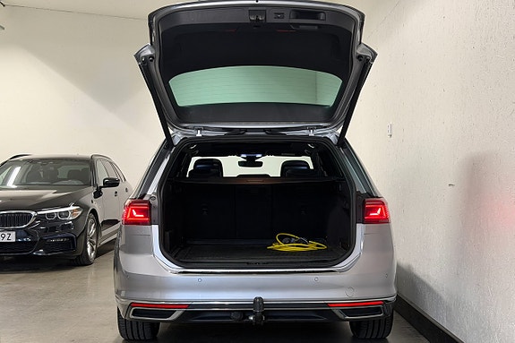 Volkswagen Passat 24 of 27