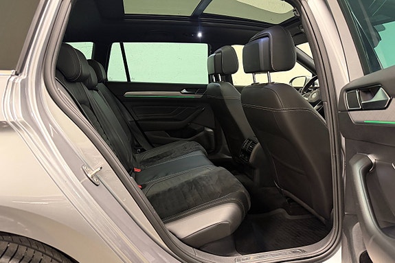 Volkswagen Passat 27 of 27
