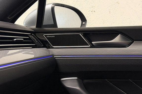 Volkswagen Passat 12 of 27