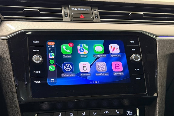 Volkswagen Passat 18 of 27