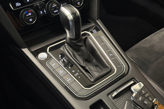 Volkswagen Passat 20 of 27