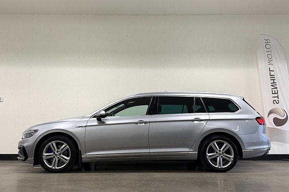 Volkswagen Passat 21 of 27