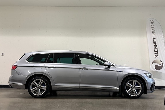 Volkswagen Passat 5 of 27