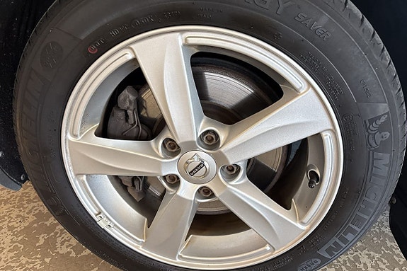 Volvo V40 14 of 22