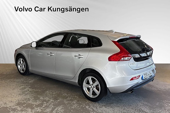 Volvo V40 4 of 22