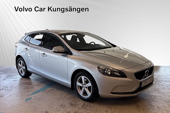Volvo V40 6 of 22