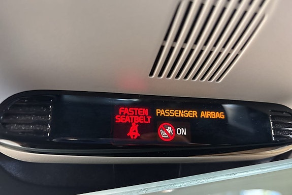 Volvo V40 22 of 22