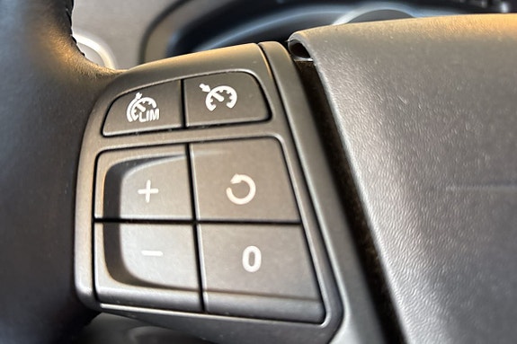 Volvo V40 19 of 22