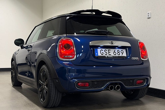 MINI Cooper S 21 of 27