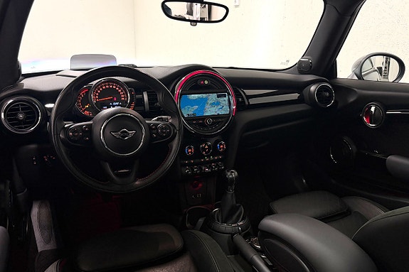 MINI Cooper S 14 of 27
