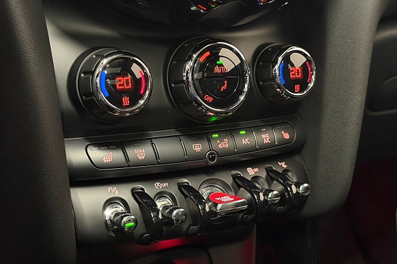 MINI Cooper S 18 of 27