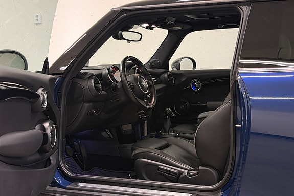 MINI Cooper S 6 of 27