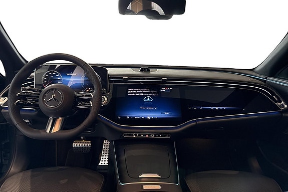 Mercedes-Benz E300 8 of 16