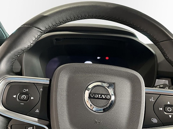 Volvo XC40 12 of 14