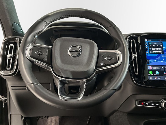 Volvo XC40 11 of 14