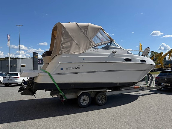 Four Winns Vista 238 | Volvo Penta V8 270hk 5 of 5