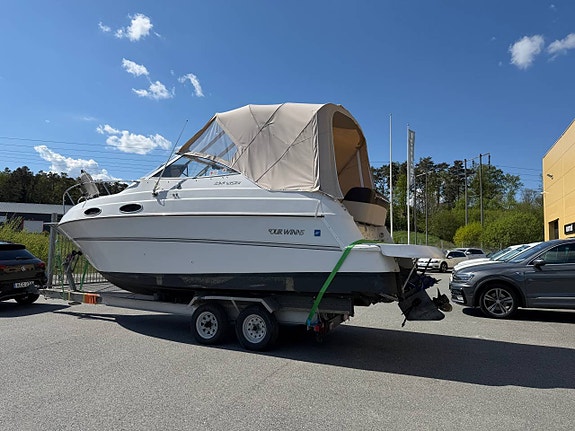 Four Winns Vista 238 | Volvo Penta V8 270hk 6 of 12