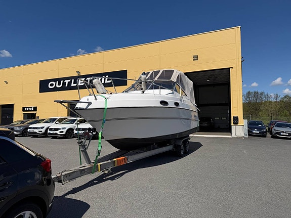 Four Winns Vista 238 | Volvo Penta V8 270hk 3 of 5