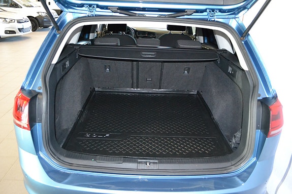 Volkswagen Golf VII 9 of 10