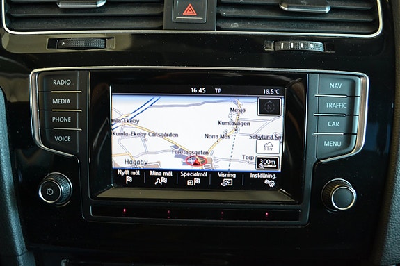 Volkswagen Golf VII 10 of 10