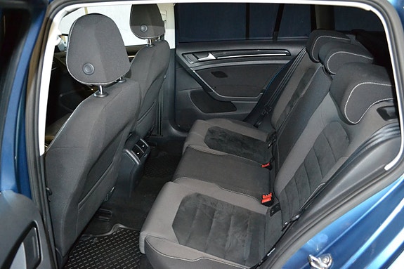 Volkswagen Golf VII 8 of 10