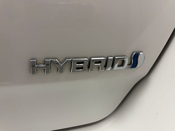 Toyota Auris 7 of 19