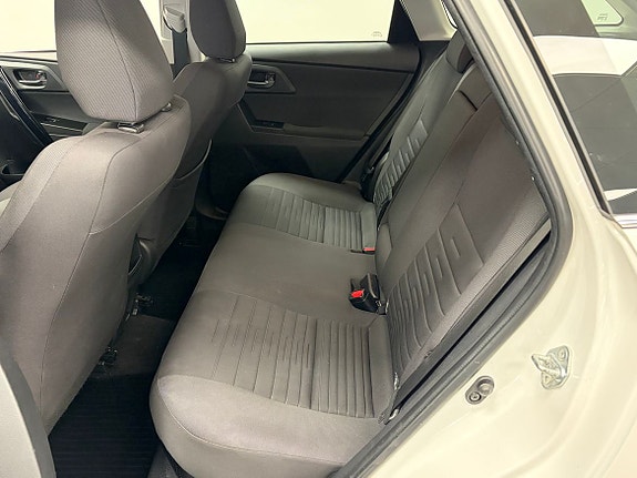 Toyota Auris 16 of 19