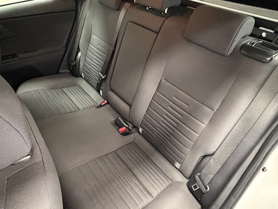 Toyota Auris 17 of 19