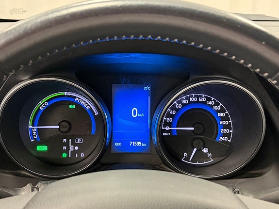 Toyota Auris 9 of 19