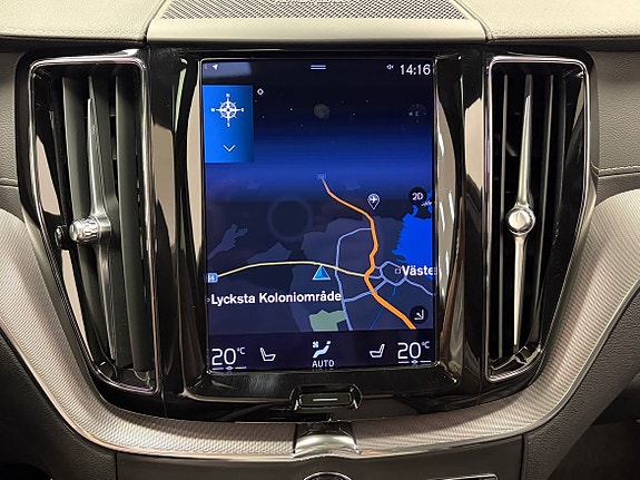 Volvo XC60 14 of 25