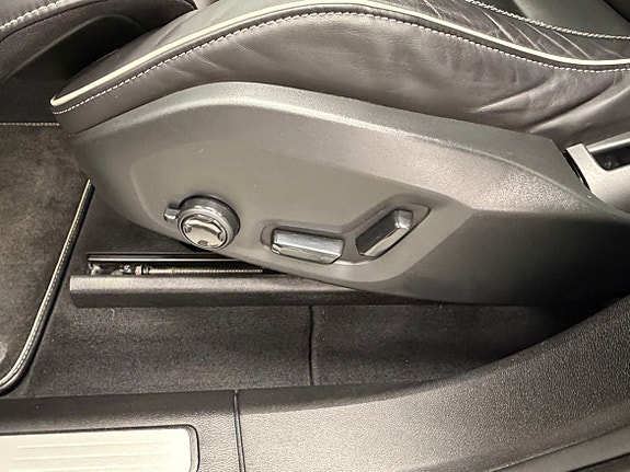 Volvo XC60 9 of 25