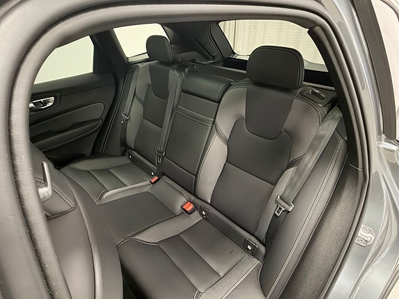 Volvo XC60 19 of 25