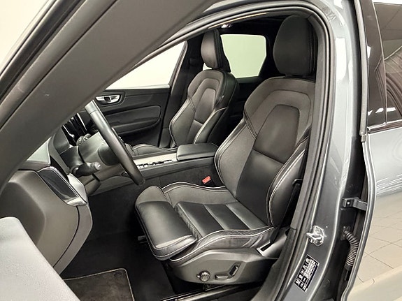 Volvo XC60 8 of 25