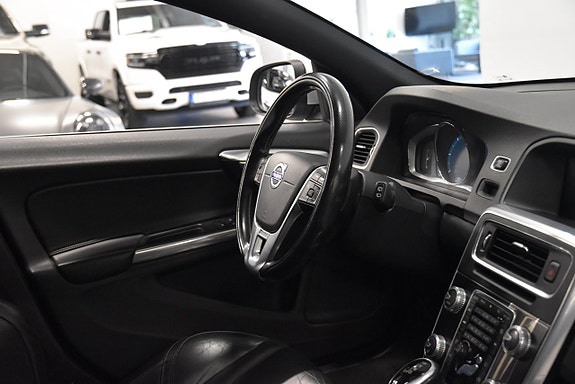 Volvo V60 8 of 21