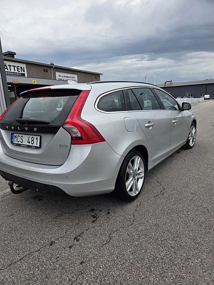Volvo V60 3 of 7