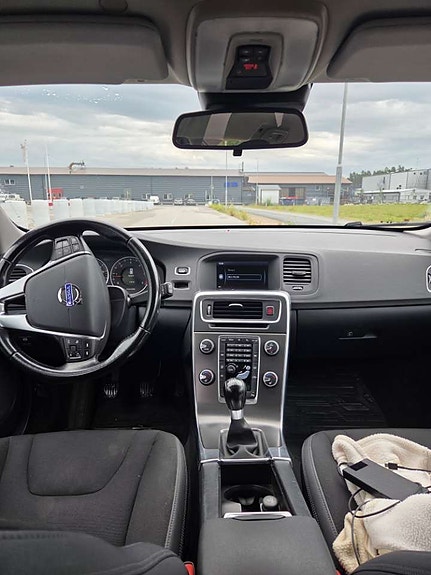 Volvo V60 5 of 7