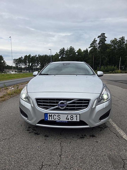 Volvo V60 7 of 7