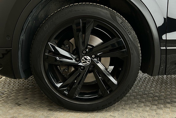 Volkswagen Tiguan 12 of 29