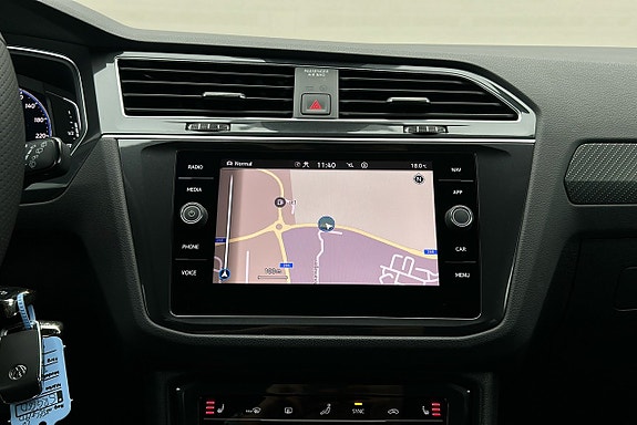 Volkswagen Tiguan 8 of 29