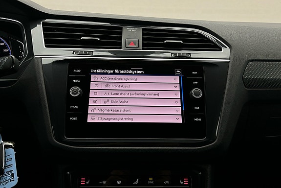 Volkswagen Tiguan 22 of 29