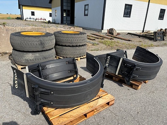 Skärmar med kompletta hjul till Volvo L60H 4 of 9