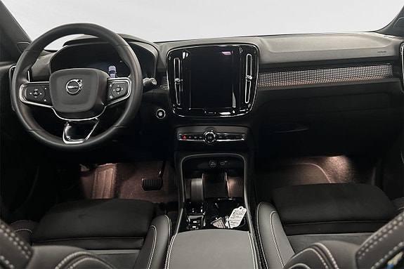 Volvo XC40 5 of 7